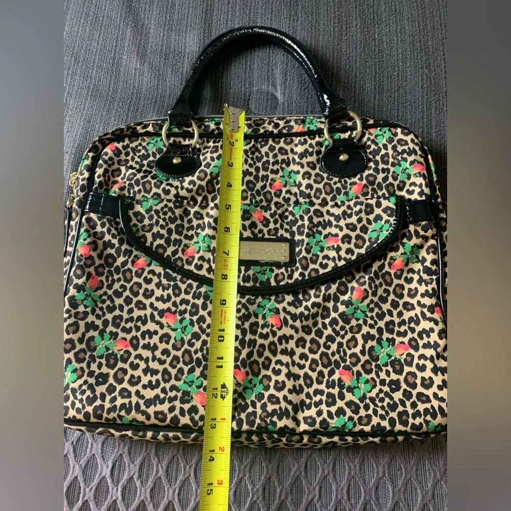 Betsey Johnson betsey johnson
